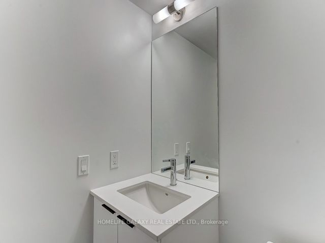 213 - 1350 Ellesmere Rd