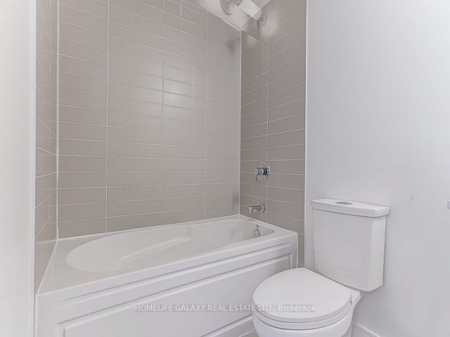 213 - 1350 Ellesmere Rd