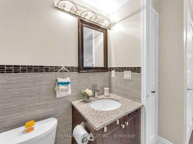 121 - 5225 Finch Ave E