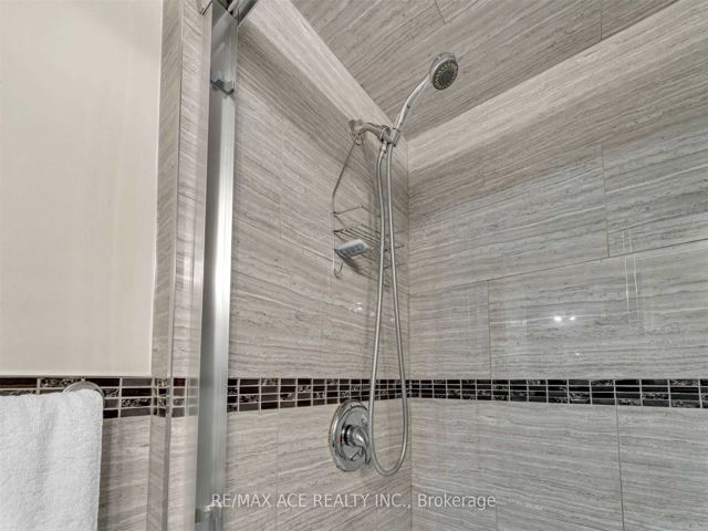 121 - 5225 Finch Ave E