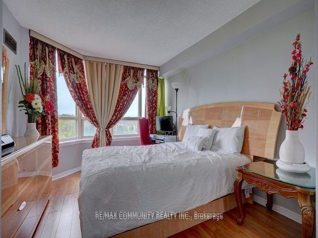 628 - 3 Greystone Walk Dr