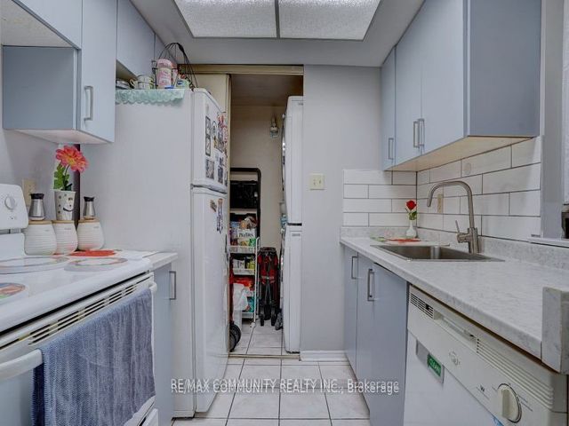628 - 3 Greystone Walk Dr