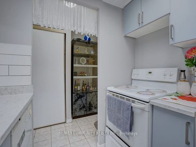 628 - 3 Greystone Walk Dr