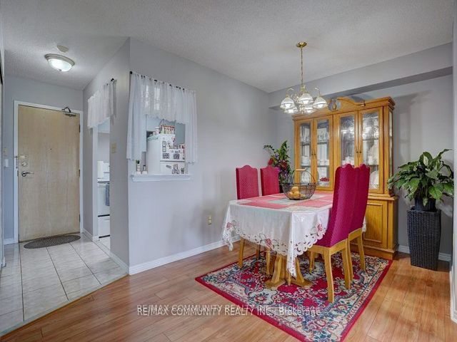 628 - 3 Greystone Walk Dr