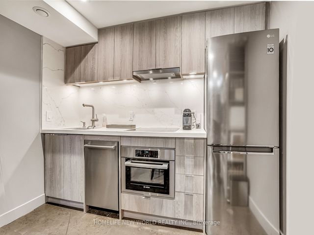 131 - 1173 Dundas St E