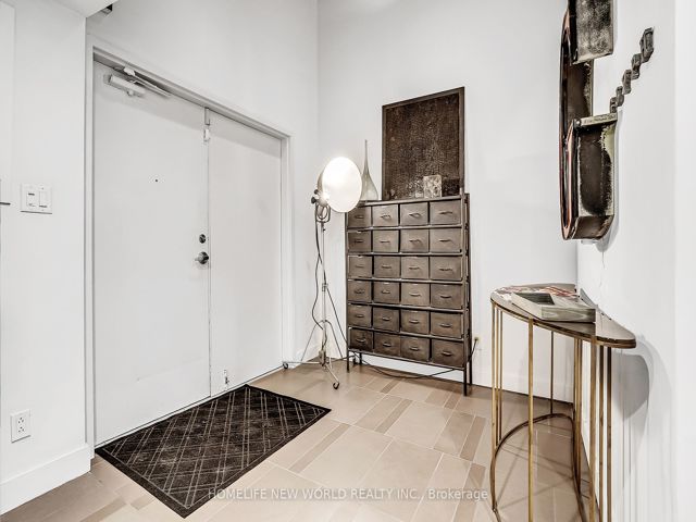 131 - 1173 Dundas St E