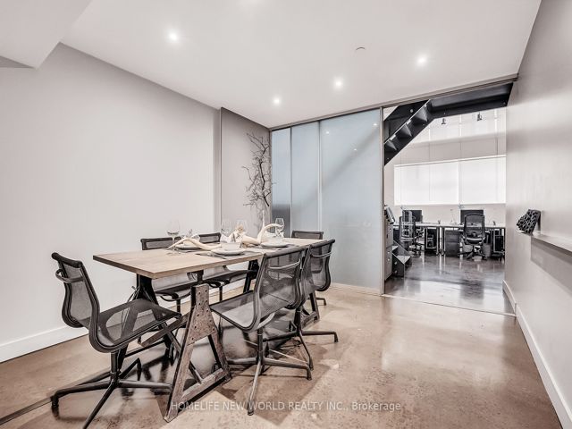 131 - 1173 Dundas St E