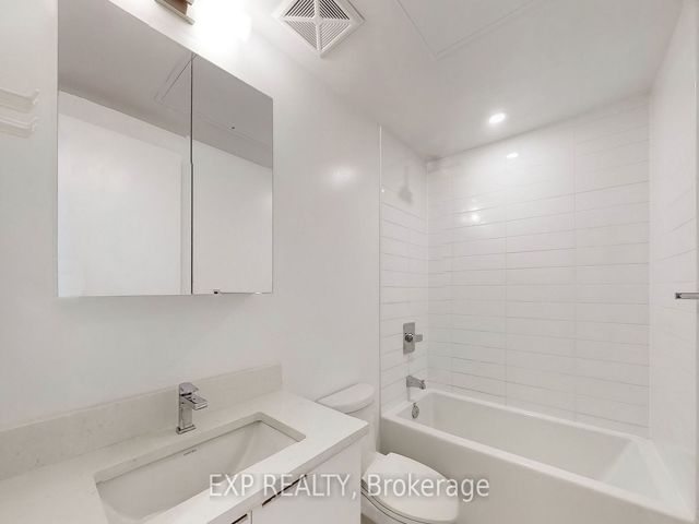3512 - 2031 Kennedy Rd