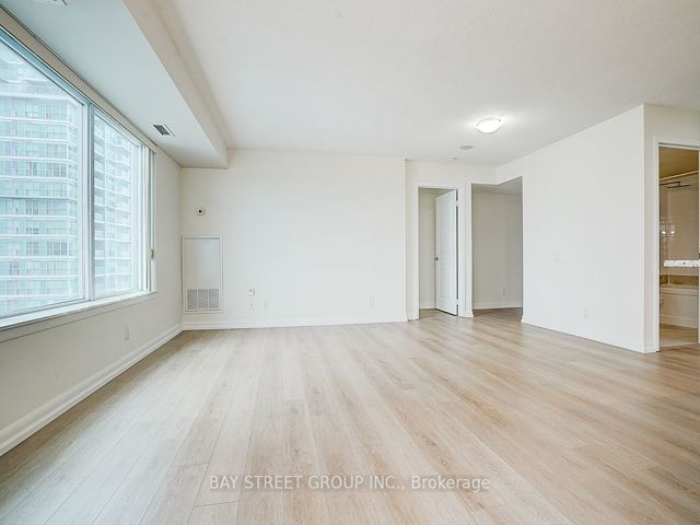 2908 - 25 Town Centre Crt