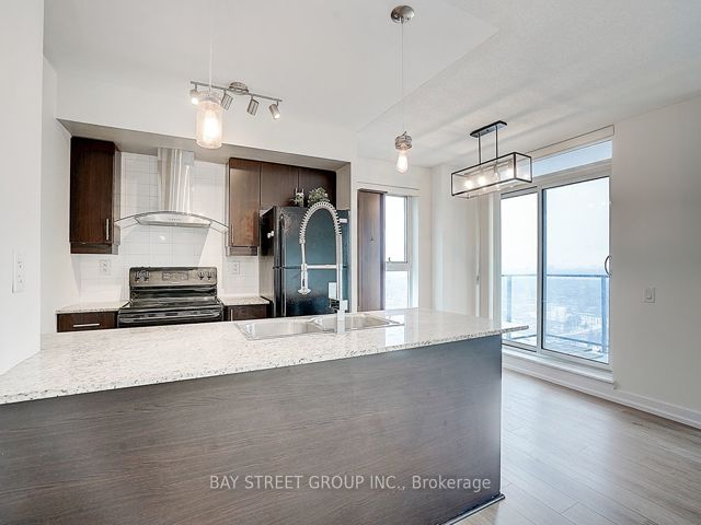2908 - 25 Town Centre Crt