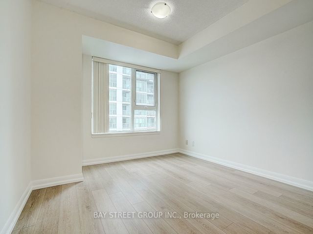 2908 - 25 Town Centre Crt