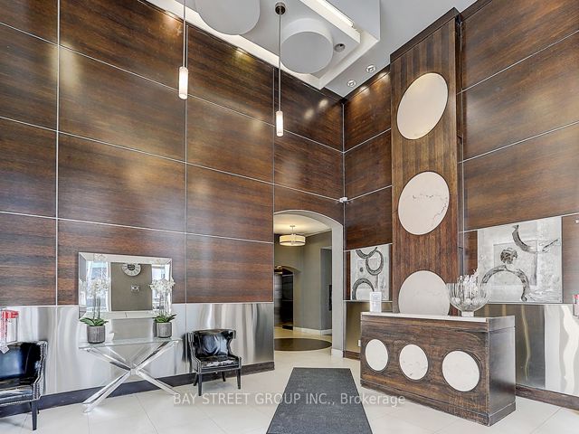2908 - 25 Town Centre Crt