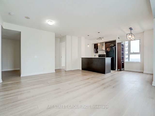 2908 - 25 Town Centre Crt