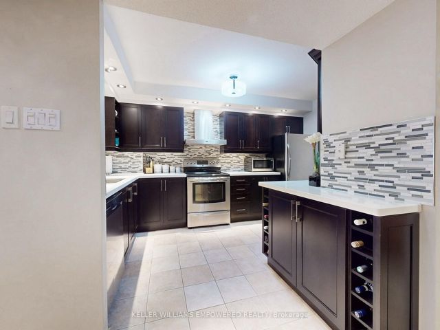 1007 - 4727 Sheppard Ave E