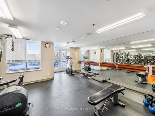 522 - 1733 Queen St E