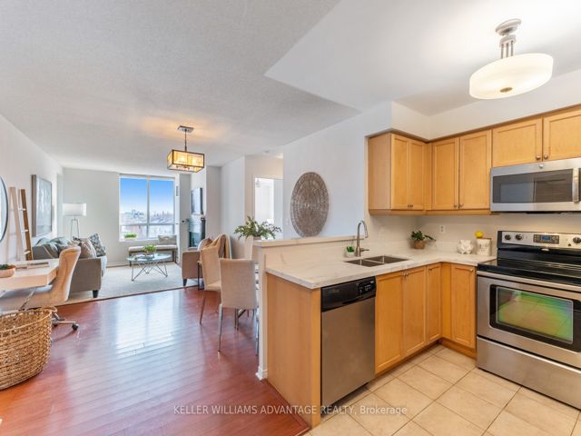522 - 1733 Queen St E