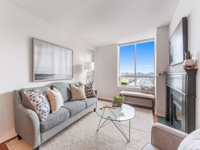 522 - 1733 Queen St E
