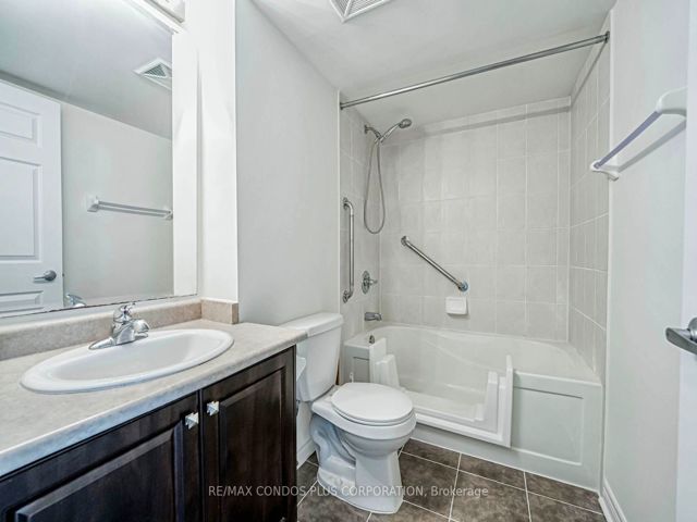 227 - 60 Fairfax Cres