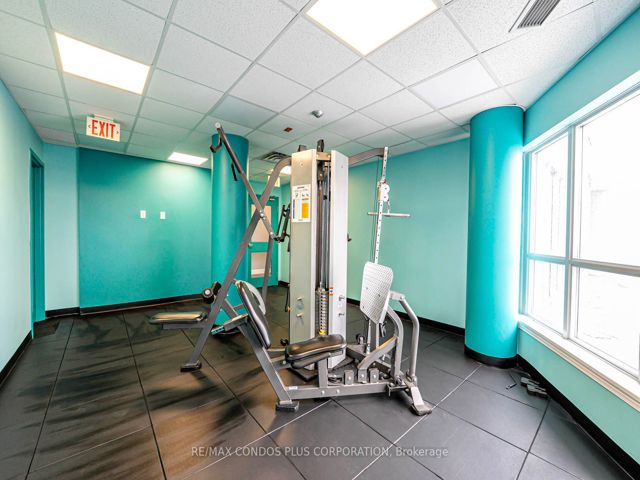 227 - 60 Fairfax Cres