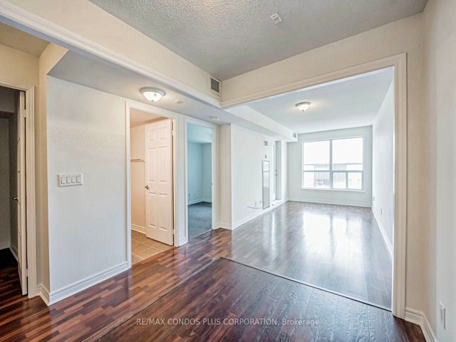 227 - 60 Fairfax Cres
