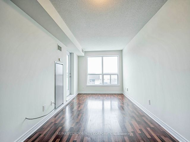227 - 60 Fairfax Cres