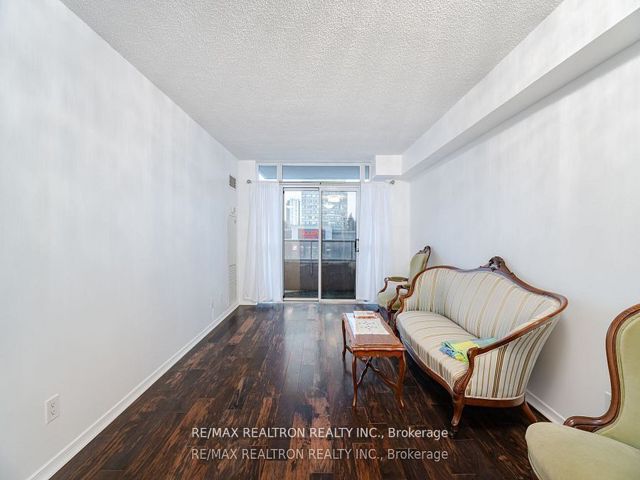 203 - 3650 Kingston Rd