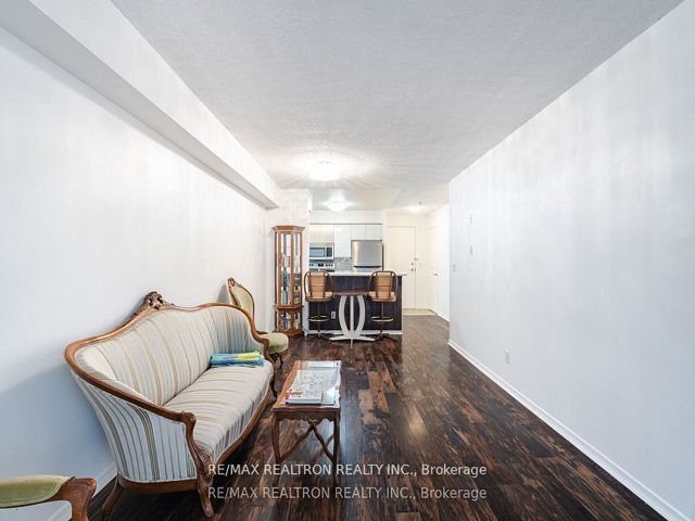 203 - 3650 Kingston Rd