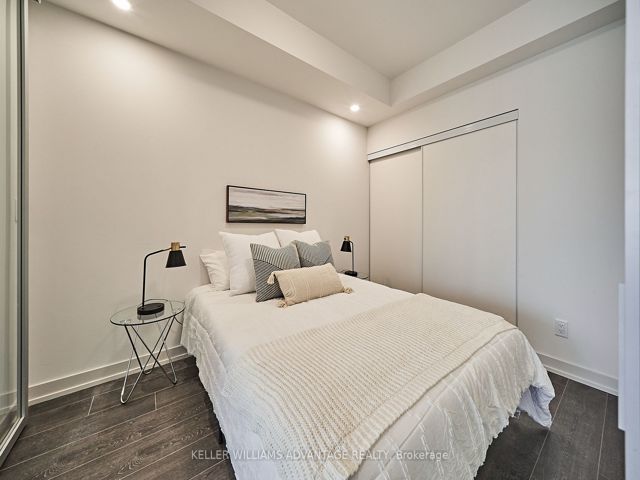 105R - 2213 Kingston Rd