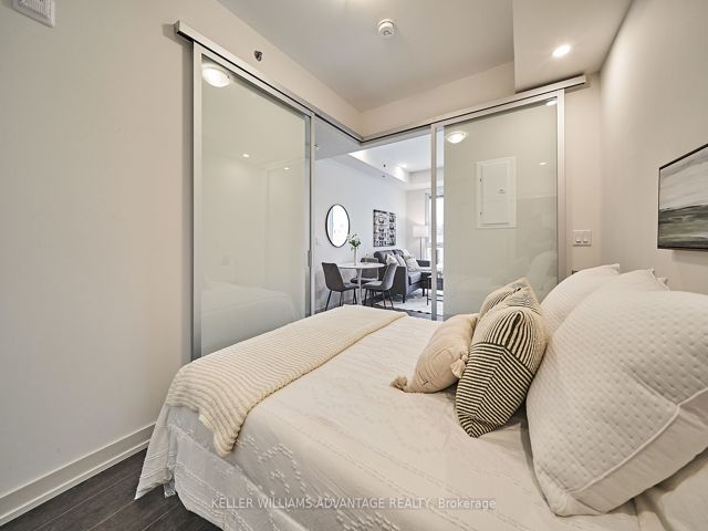 105R - 2213 Kingston Rd