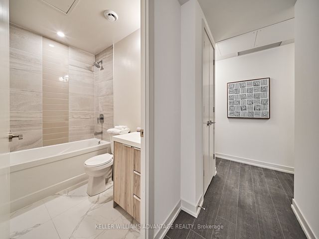 105R - 2213 Kingston Rd
