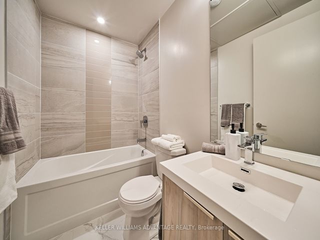 105R - 2213 Kingston Rd