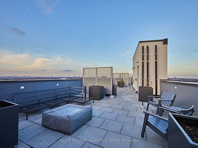 105R - 2213 Kingston Rd