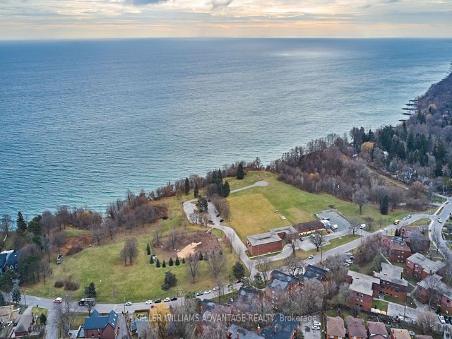 105R - 2213 Kingston Rd