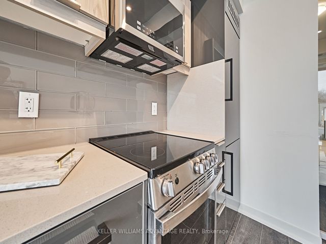 105R - 2213 Kingston Rd