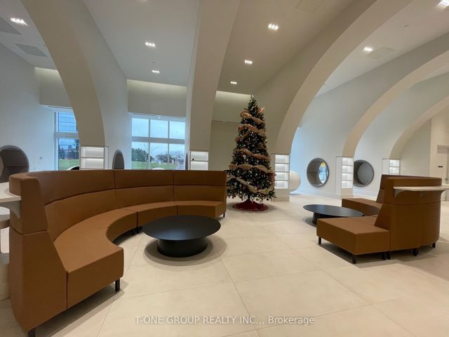 2517 - 2031 Kennedy Rd