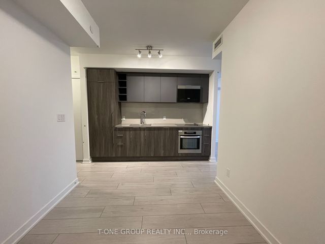 2517 - 2031 Kennedy Rd