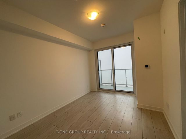 2517 - 2031 Kennedy Rd
