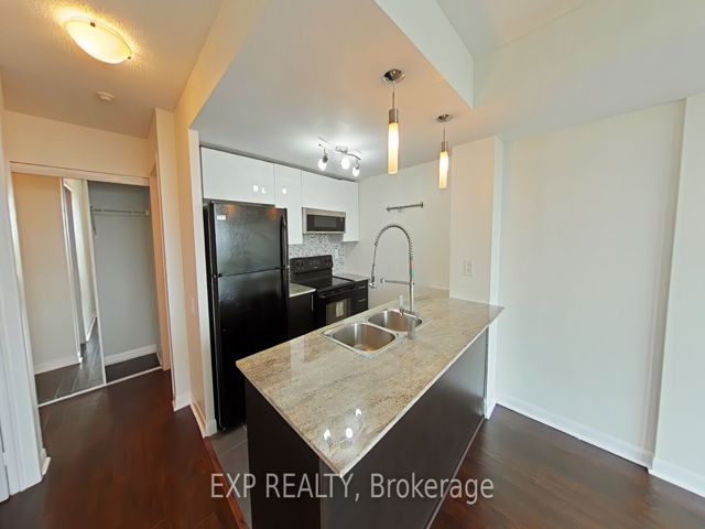 2507 - 190 Borough Dr