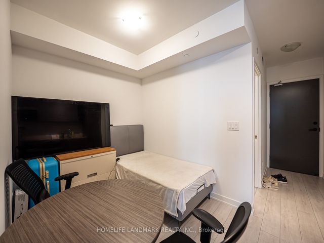 1617 - 2031 Kennedy Dr