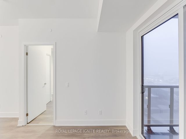 1215 - 1350 Ellesmere Rd