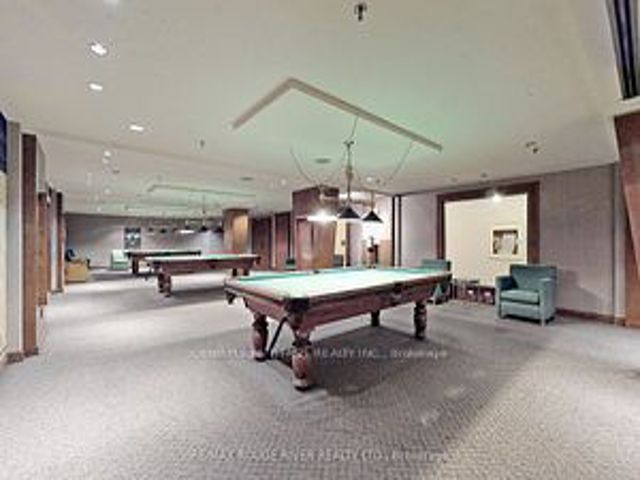 2128 - 68 Corporate Dr