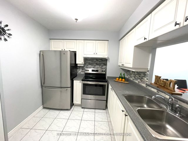 2128 - 68 Corporate Dr