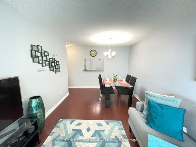 2128 - 68 Corporate Dr