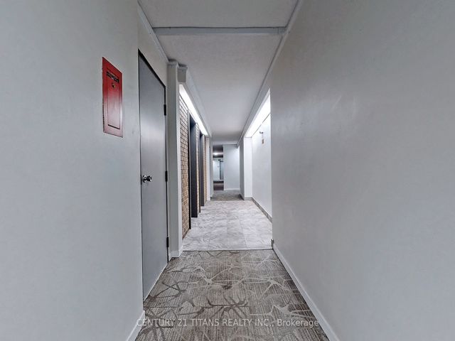 1208 - 20 Gilder Dr