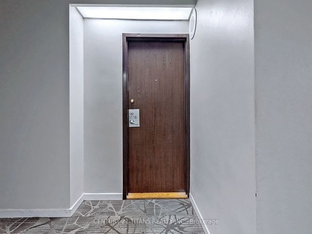 1208 - 20 Gilder Dr