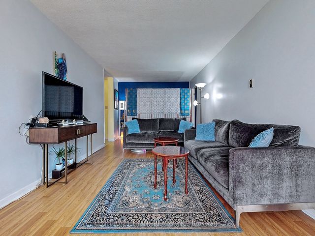 1208 - 20 Gilder Dr