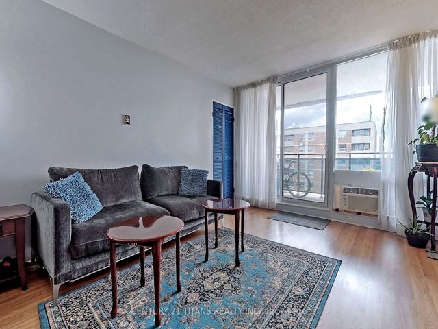 1208 - 20 Gilder Dr