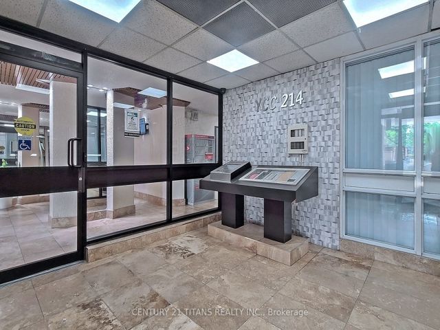 1208 - 20 Gilder Dr