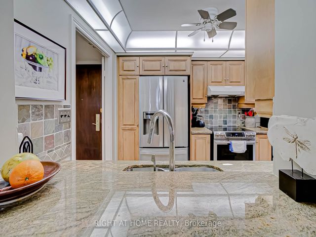 517 - 138 Bonis Ave