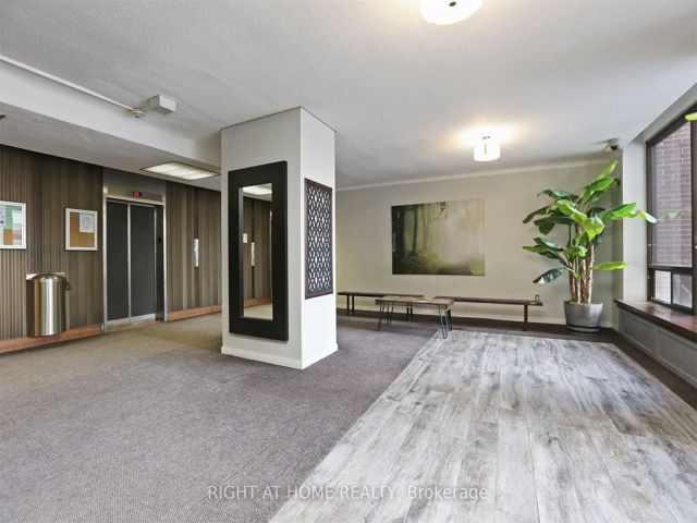 1504 - 5 Massey Sq